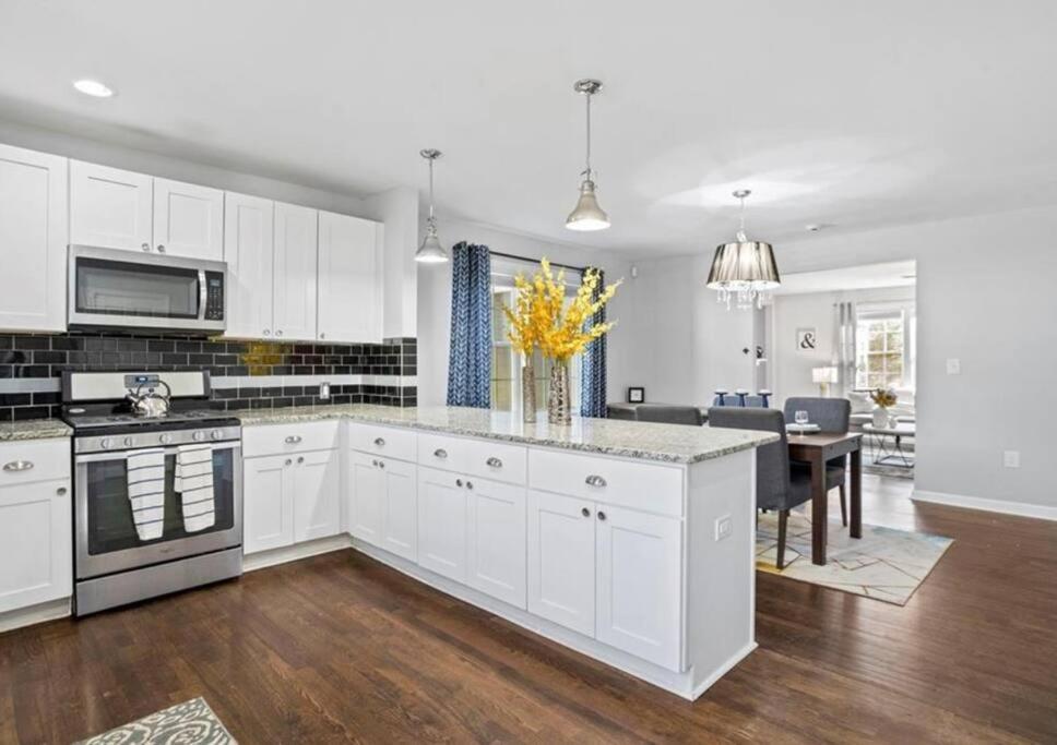 Modern 3Bd Cottage Home W/Private Hottub Atlanta Buitenkant foto