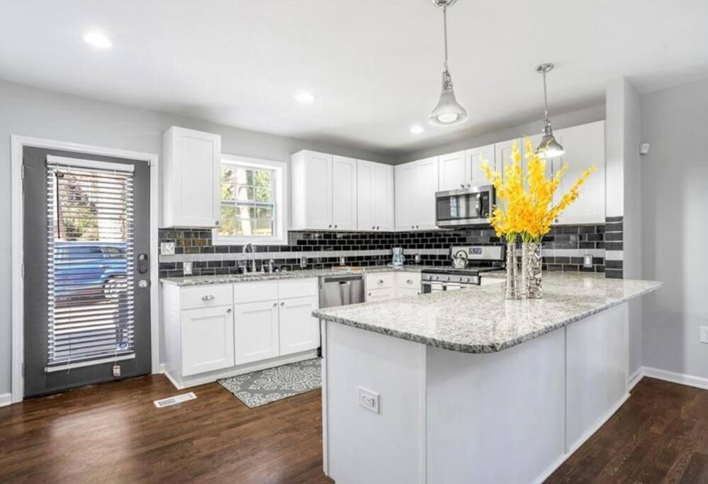 Modern 3Bd Cottage Home W/Private Hottub Atlanta Buitenkant foto
